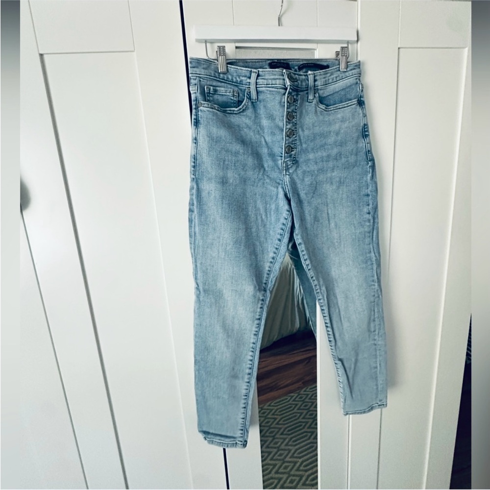 Banana Republic Jeans Light Wash Straight Leg Jeans Button Fly Women’s Size 30